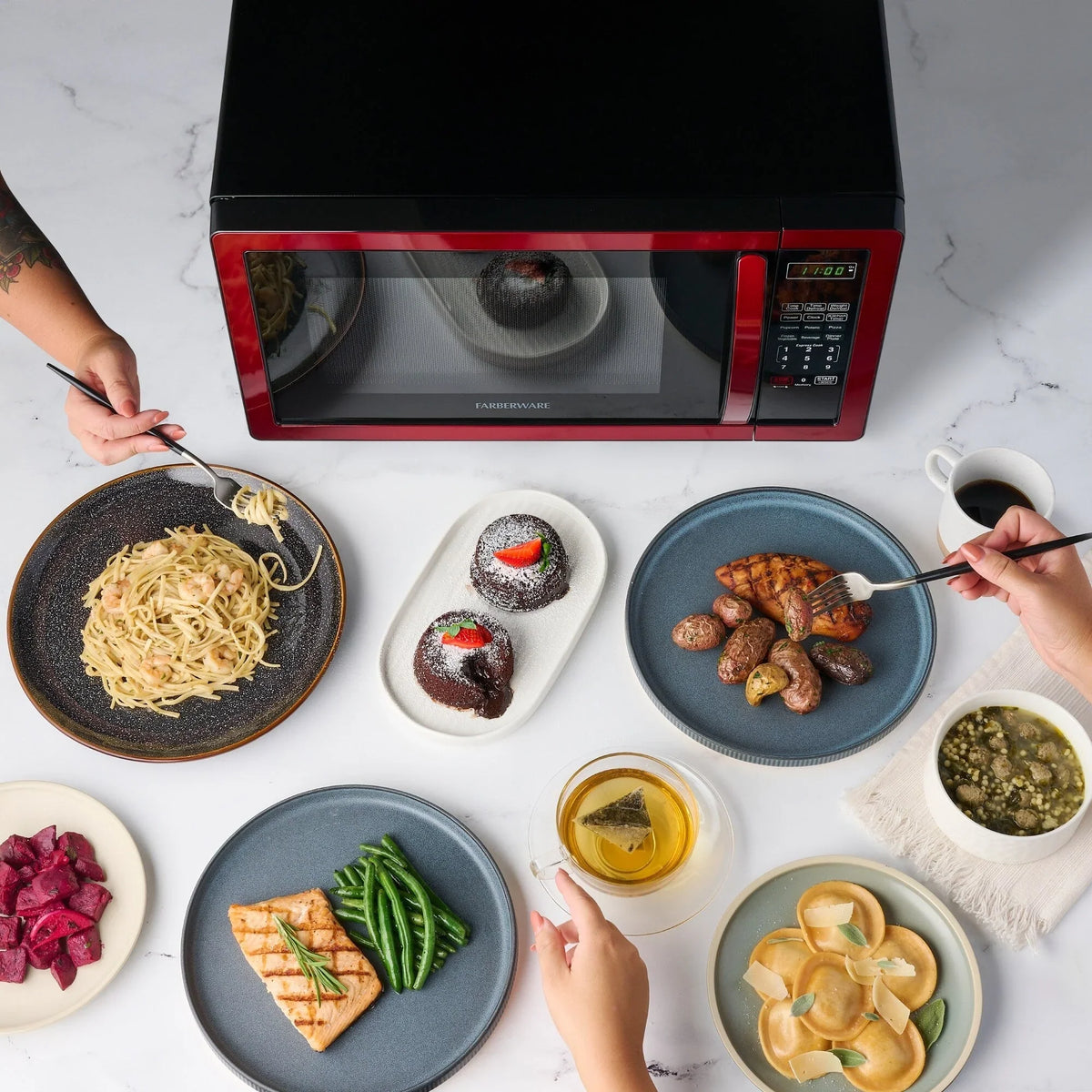 Farberware Classic 1.1 Cu. Ft. 1000-Watt Microwave Oven