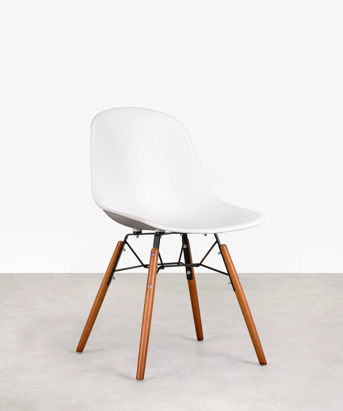 Silla de Polipropileno y Madera Elon