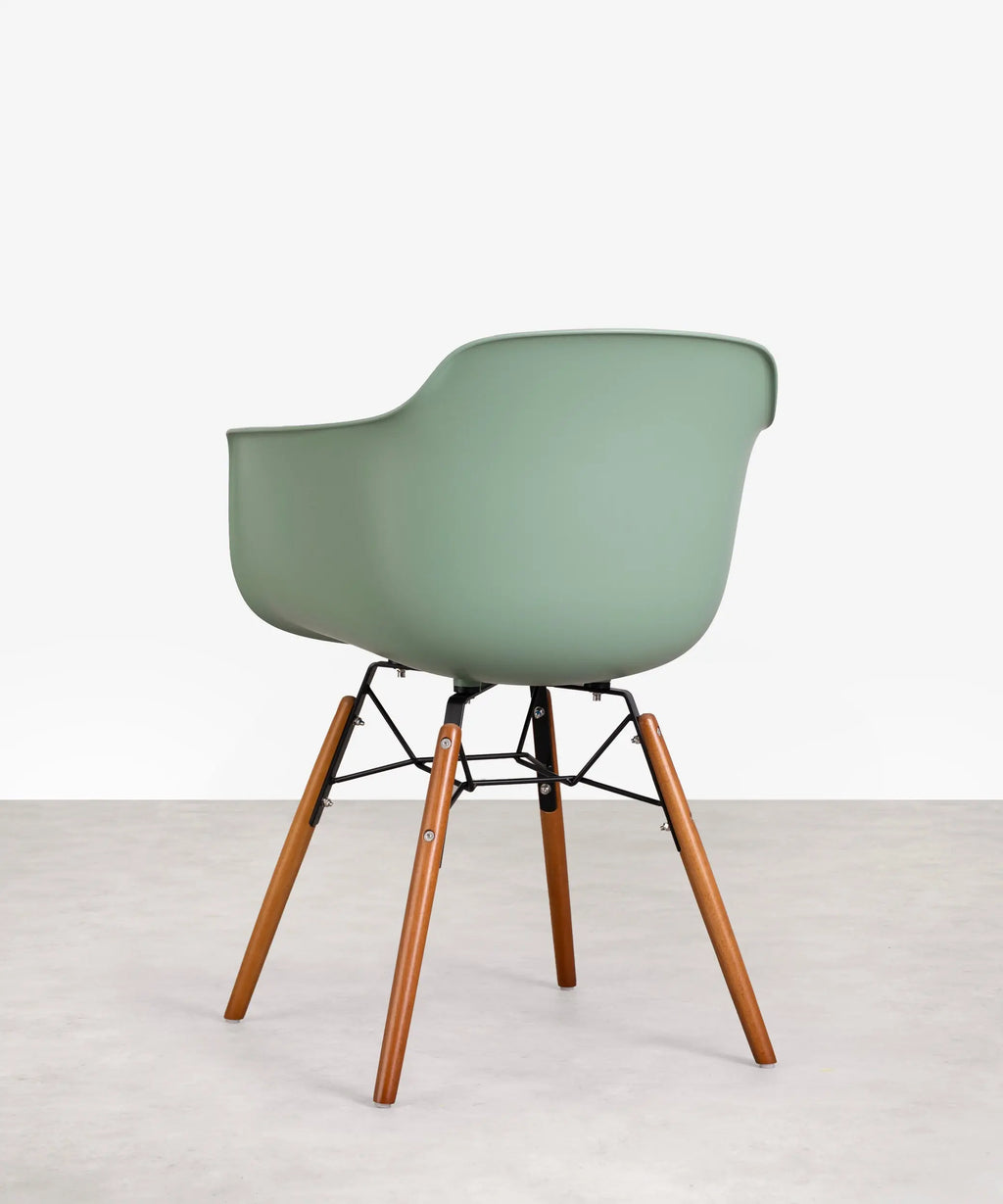 Silla de Polipropileno y Madera Elon Arms