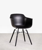 Silla de Polipropileno y Madera Elon Arms