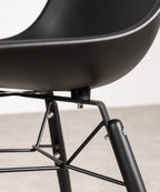 Silla de Polipropileno y Madera Elon