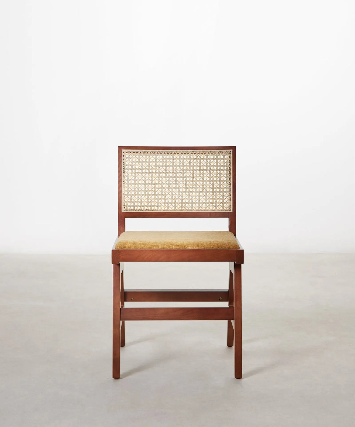 Silla de Comedor en Madera Tapizada Pauline