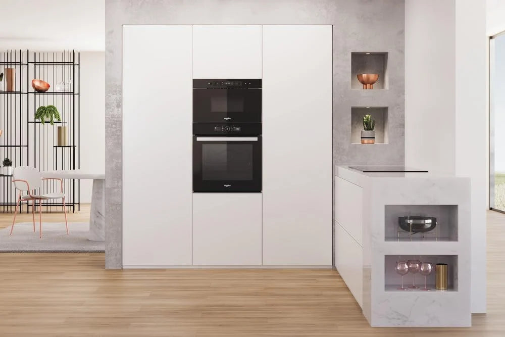 Four encastrable pyrolyse Whirlpool AKZ96290NB - Four multifonction Chaleur tournante ou pulsée / 73 litres / Classe A+ / Noir / Porte froide (4 vitres)