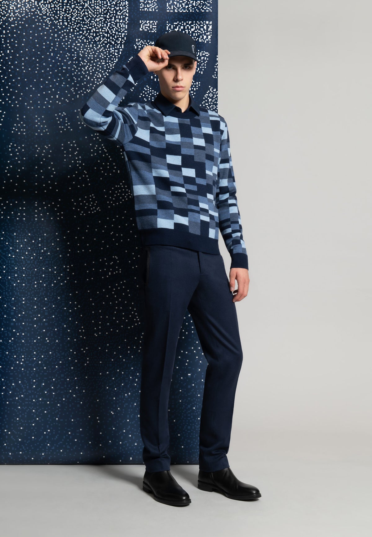look homme pantalon bleu marine pull jacquard en laine émrinos à carreaux bleus