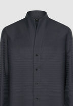 Chemise col montant en coton gris à rayures en relief