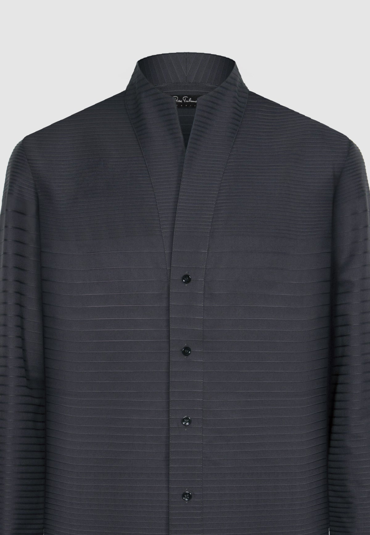 Chemise col montant en coton gris à rayures en relief