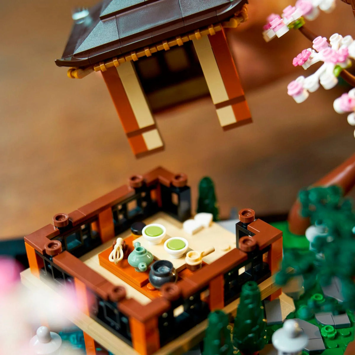 LEGO – Icons Tranquil Garden Adult Building Kit 10315
