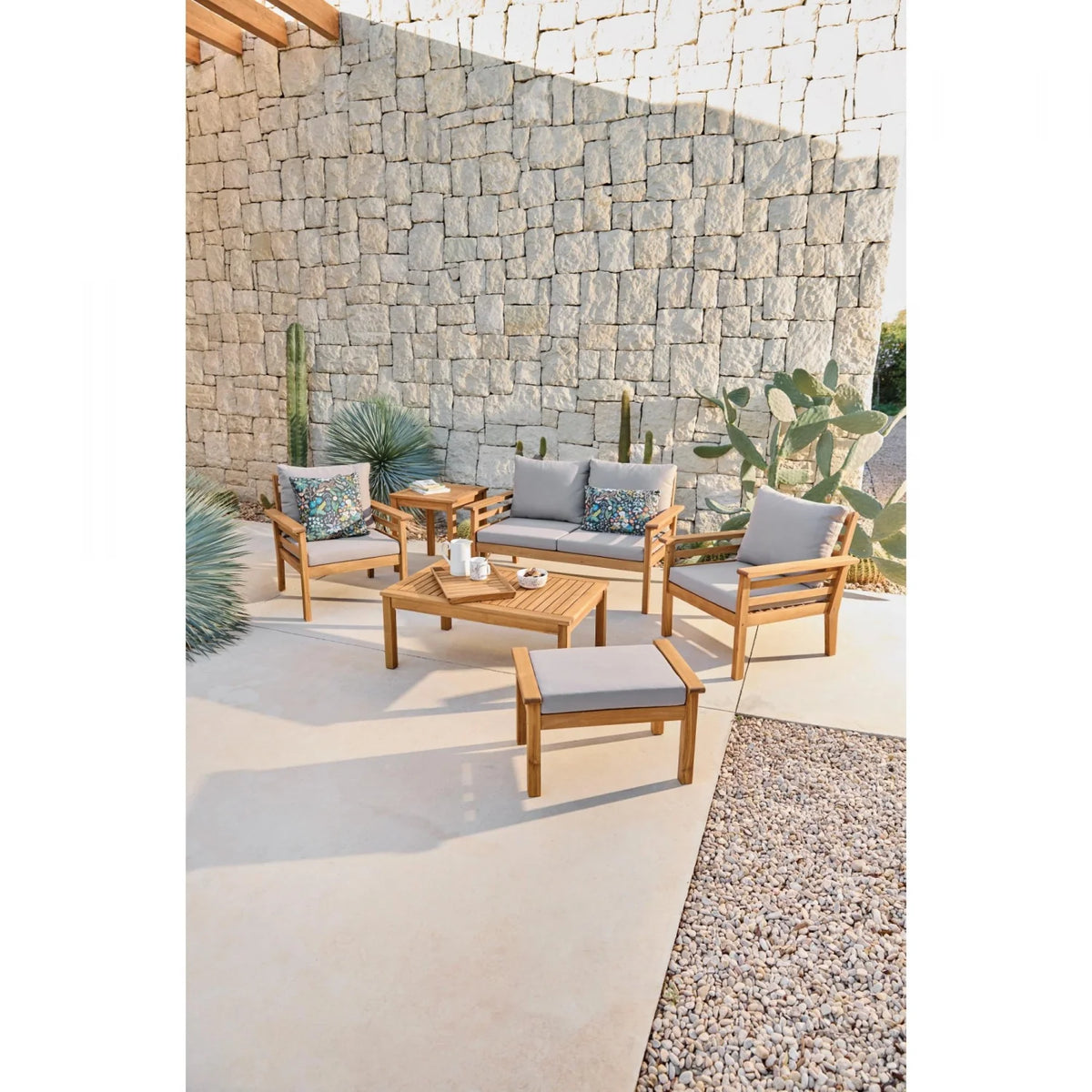 Conjunto de Jardín Mesa + Sofá + 2 Sillones + Mesa Auxiliar + Asiento Otomano + Bandeja de Madera, Bali