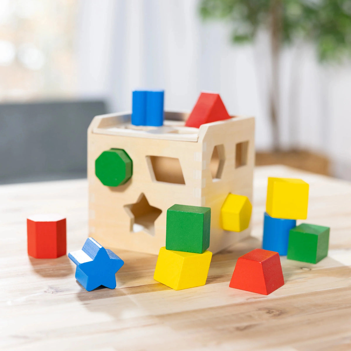 Melissa & Doug Cubo de Clasificación de Formas – Juguete Clásico de Madera con 12 Formas