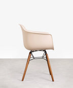 Silla de Polipropileno y Madera Elon Arms