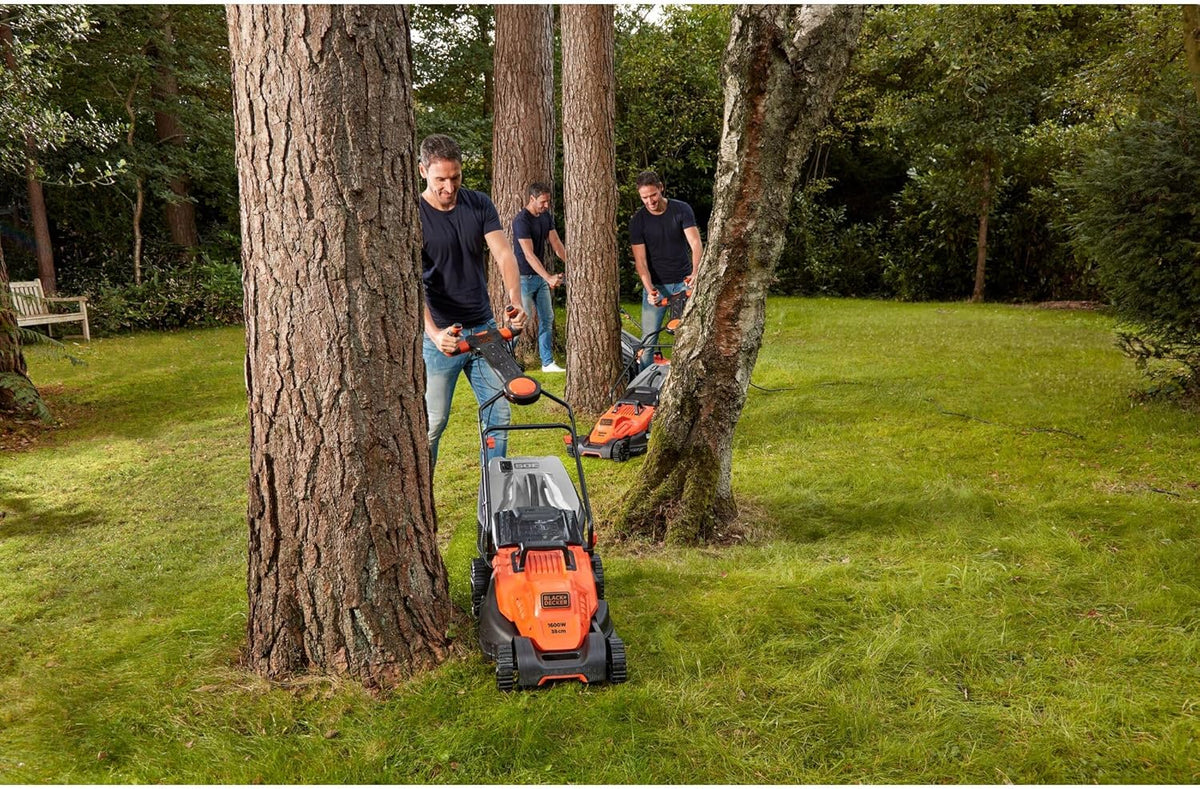 BLACK+DECKER BEMW471ES, Cortacésped eléctrico 1.600W 38 cm, Anchura de Corte de 38 cm, 6 Alturas Ajustables de Corte de 20, 30, 40, 50, 60 y 70 mm, Mango EASYSTEER de 3 Posiciones