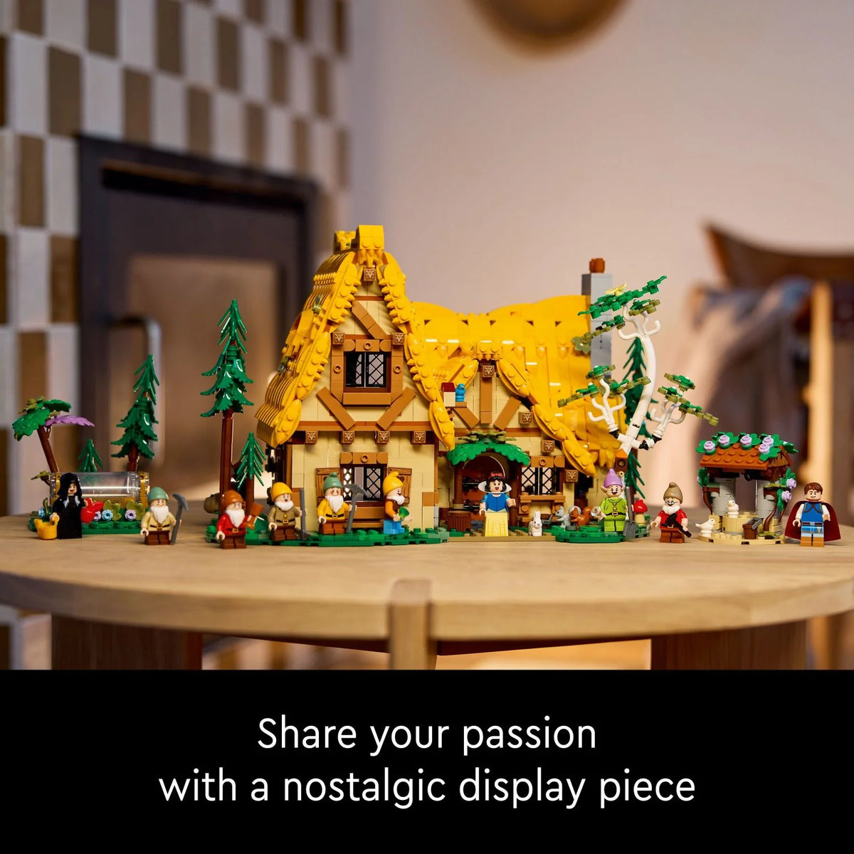 LEGO – Disney Casa de Blancanieves y los Siete Enanitos Set para Construir y Exhibir 43242