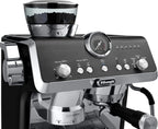 De'Longhi La Specialista Opera EC9555.BK, Machine à café Espresso avec Moulin à Café Intégré, Fonction d'infusion froide, Comprend un bâton de vapeur pour mousser le lait, Comprend des accessoires