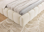 FURNISTAR MIA Lit capitonné avec coffre de lit, lit 140 x 200 cm, lit double avec espace de rangement et sommier à lattes, aspect lit à sommier tapissier, sans matelas, chambre à coucher - Blanc