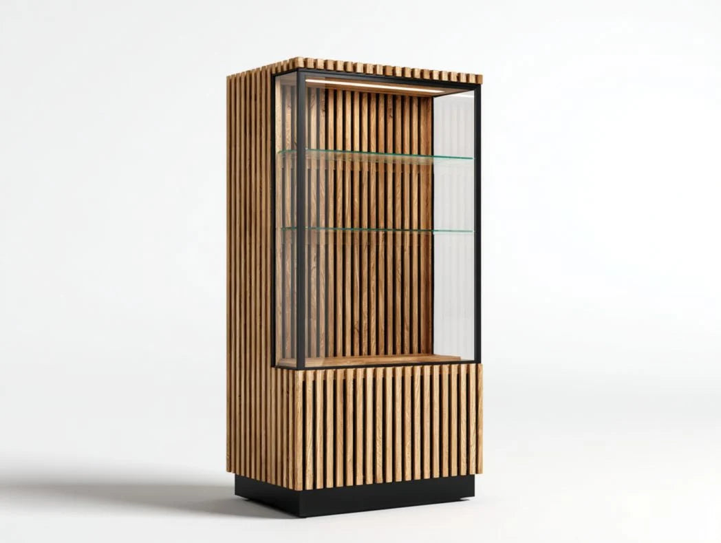 Vaisselier en noyer avec porte vitrée et espace de rangement fermé
