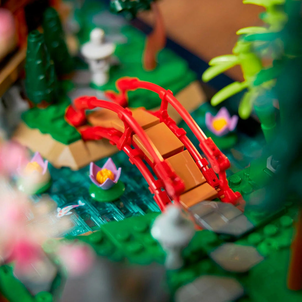 LEGO – Icons Tranquil Garden Adult Building Kit 10315