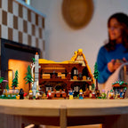LEGO – Disney Casa de Blancanieves y los Siete Enanitos Set para Construir y Exhibir 43242