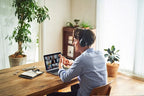 Sony WH1000XM4| Casque Bluetooth à réduction de bruit sans fil, 30 heures d'autonomie, avec micro pour appels téléphoniques, optimisé pour Amazon Alexa et Google assistant, Noir