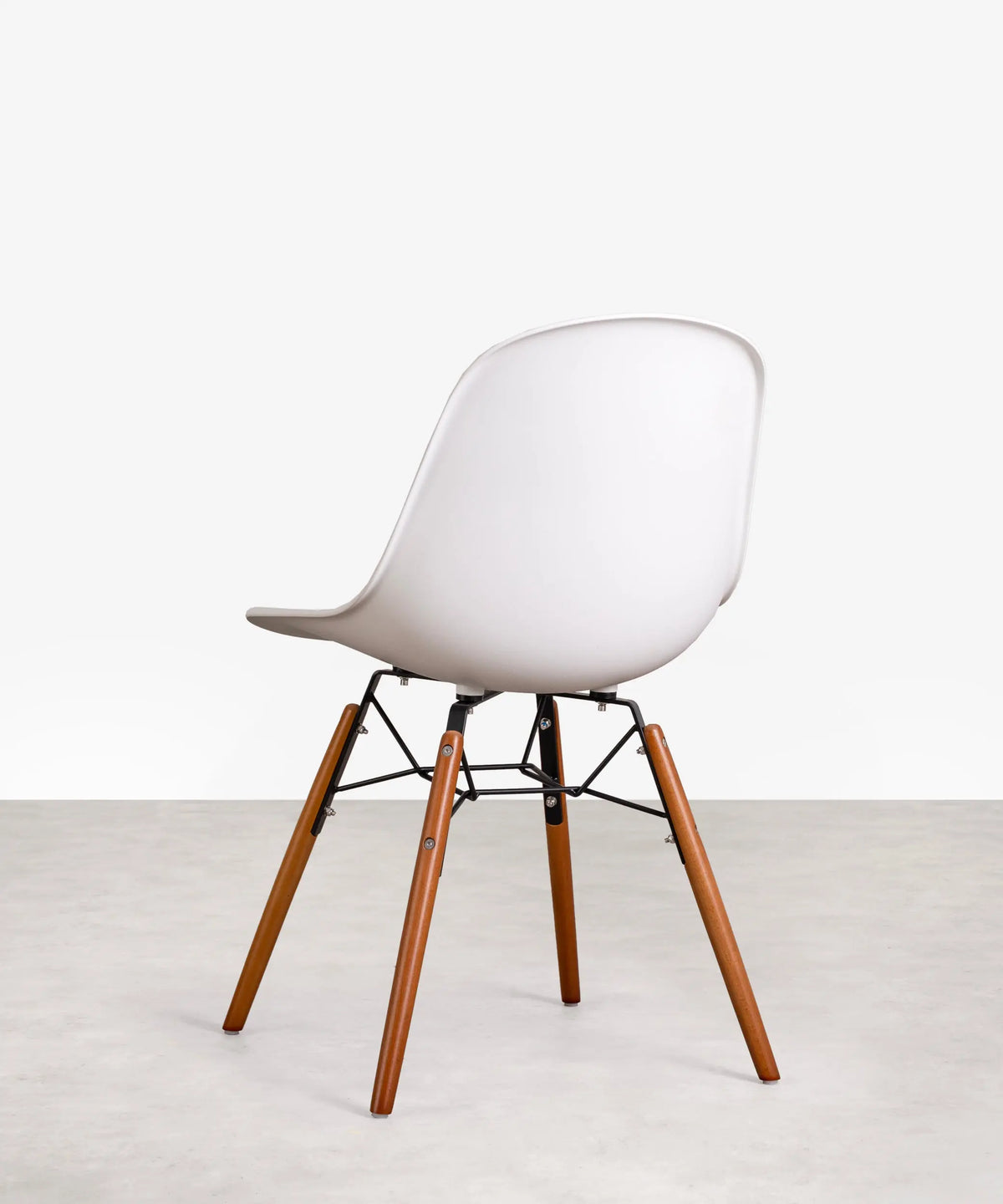 Silla de Polipropileno y Madera Elon